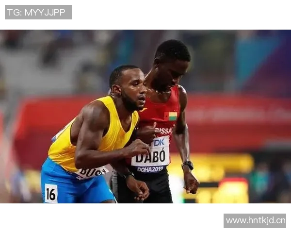 17岁塞内加尔中场达博试训曼联表现出色引发关注