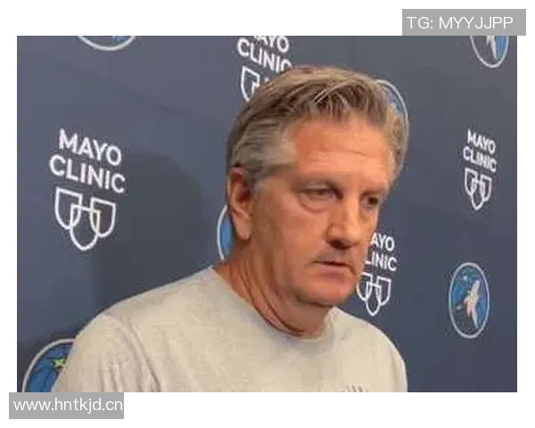 芬奇称赞迪林厄姆训练营表现出色强调其突分接球投篮任务 芬奇称赞迪林厄姆训练营表现出色强调其突分接球投篮任务