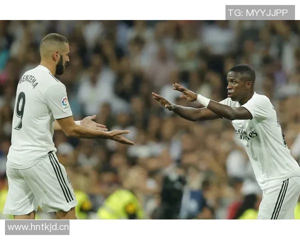 维尼修斯新恋情曝光引争议女友坦言只是玩玩而已引发热议