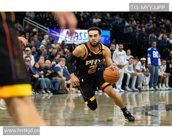 小卡特称赞泰厄斯琼斯为理想控卫强调其卓越沟通能力和团队价值