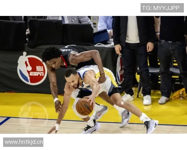 谢泼德赞阿门后场搭档能力出众攻筐威胁吸引防守注意力 谢泼德赞阿门后场搭档能力出众攻筐威胁吸引防守注意力