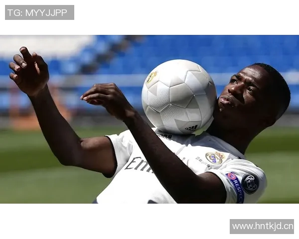 维尼修斯与女友携手米利唐夫妇共度摩纳哥假期心情愉悦庆祝国家德比胜利 维尼修斯与女友携手米利唐夫妇共度摩纳哥假期心情愉悦庆祝国家德比胜利