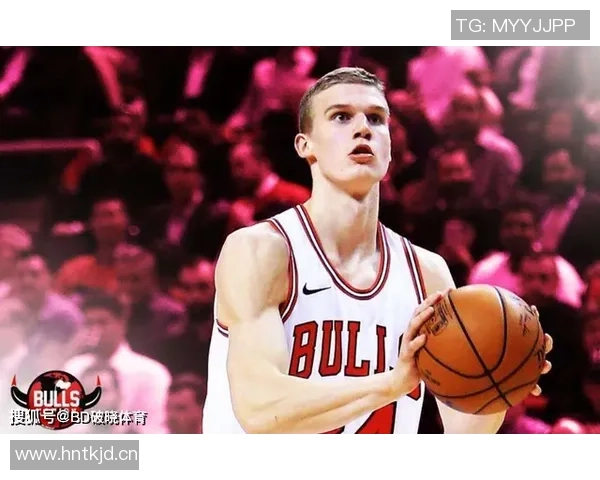 爱德华兹盛赞道苏姆防守出色投篮精准为球队注入强大活力 爱德华兹盛赞道苏姆防守出色投篮精准为球队注入强大活力