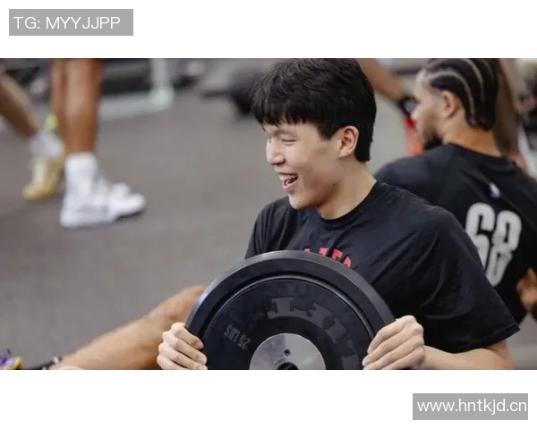 球队主持人谈杨瀚森潜力期待他迅速崭露头角但过程不易