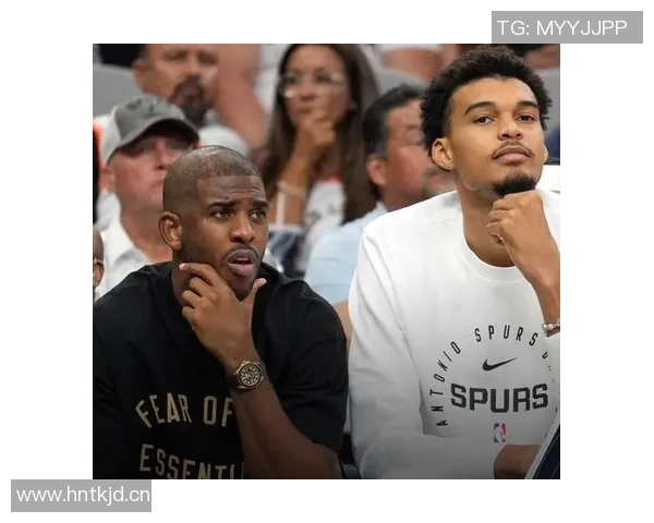 尼克斯与马刺比赛裁判报告揭示争议判罚巴恩斯防守未犯规引发热议